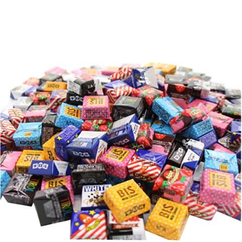 チロルチョコ　包み紙●ストリートファイター6 　コンプリートセット　200個限定 お菓子 詰め合わせ (地域限定送料無料) チロルチョコ200粒入りランチ