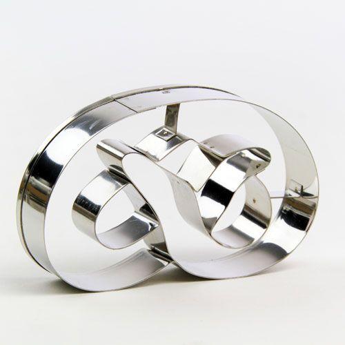 クッキー抜き型 プレッツェル クッキー型 型抜き 金属 : おかしの森