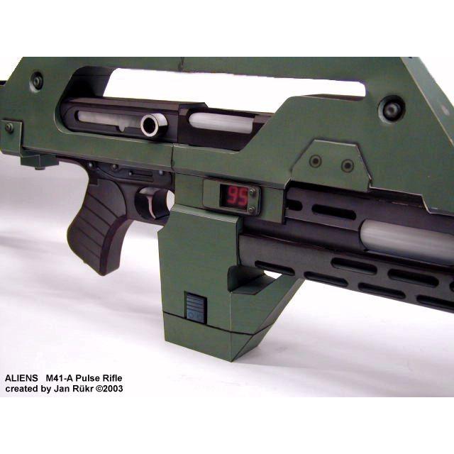ペーパークラフト 1:1 スケール エイリアンガン 武器 M41 パルス ペーパークラフト 1:1 スケール エイリアンガン 武器 M41 パルス