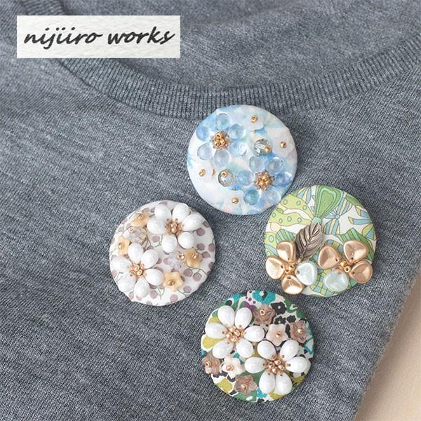 リバティの生地を使ったお洒落なブローチ レディースのかわいいブローチ【nijiiro works】女性 アクセサリー 鞄 服 ワンポイント っ｜okayulabo