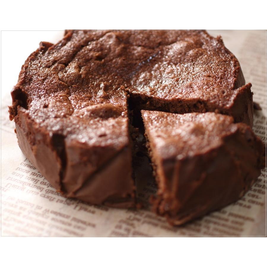 チョコレートケーキ 半熟ショコラ 12cm 4号 広島 名物 お土産 スイーツ ケーキ ギフト プレゼント 内祝い お返し 誕生日 ホワイトデー 産直 マチルダ 3 08 0 Okodepa おこデパ 通販 Yahoo ショッピング