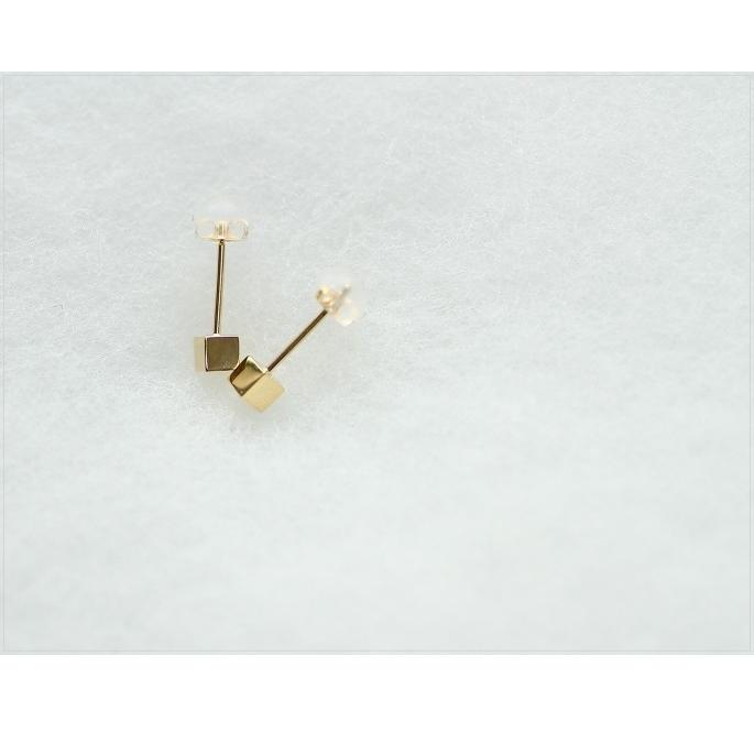 ピアス k18 ゴールド キューブ ペア(両耳) 18k K18 18金 YG PG WG シンプルピアス 四角 正方形 金属アレルギー ギフト プレゼント earlclap :4-1-0-0003:OKODePA おこデパ - 通販 - Yahoo!ショッピング ピアス k18 ゴールド キューブ ペア(両耳) 18k K18 18金 YG PG WG シンプルピアス 四角 正方形 金属アレルギー ギフト プレゼント earlclap :4-1-0-0003:OKODePA おこデパ - 通販 - Yahoo!ショッピング