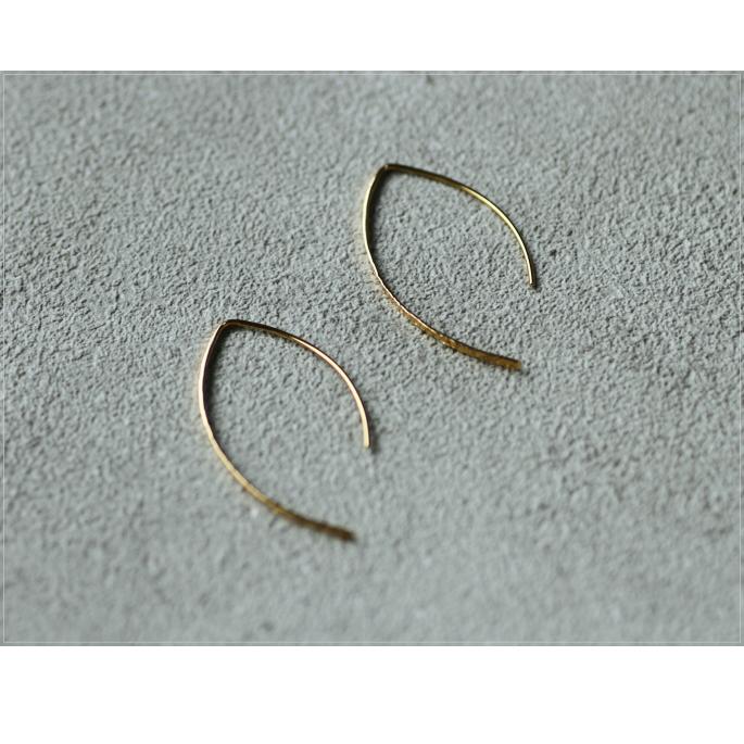 ピアス k18 ゴールド 弓（YUMI） ペア（両耳） 18k K18 18金