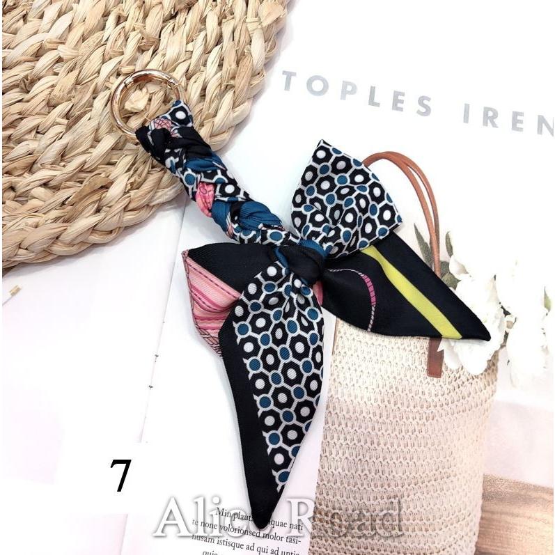 在庫限り特別セール！りぼんチャーム ツイリー バッグチャーム