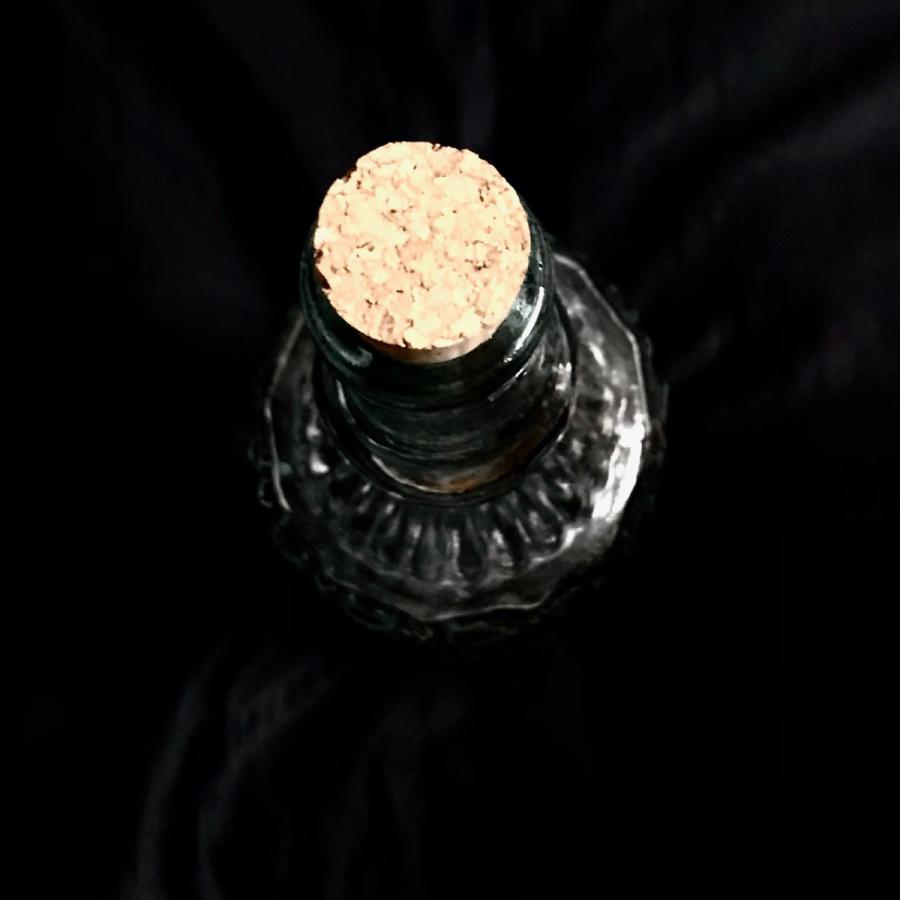 ボトル型吊り下げ式香炉 お香立て 丸型 ガラス製瓶 硝子ハンドメイド