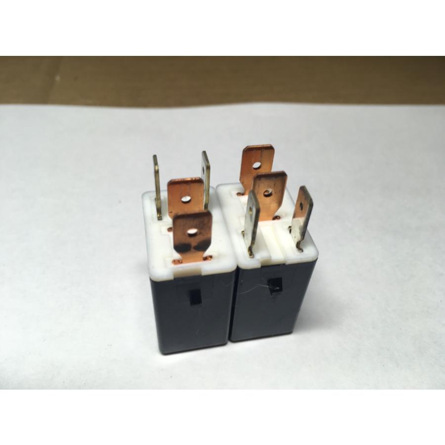 デンソー リレー 2個 12V 未テスト ミツビシ 車から 純正 DENSO 156700