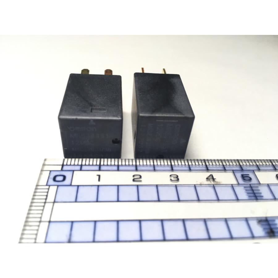 オムロン リレー 2個 12V 未テスト ミツビシ 車から 純正 オムロン リレー 2個 12V 未テスト ミツビシ 車から 純正