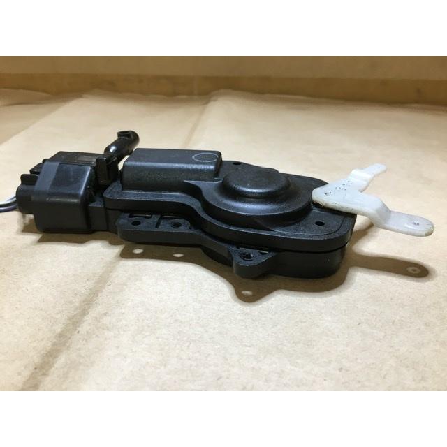 ドア ロック アクチュエーター 右 前 ムーヴ L160S ダイハツ AISIN
