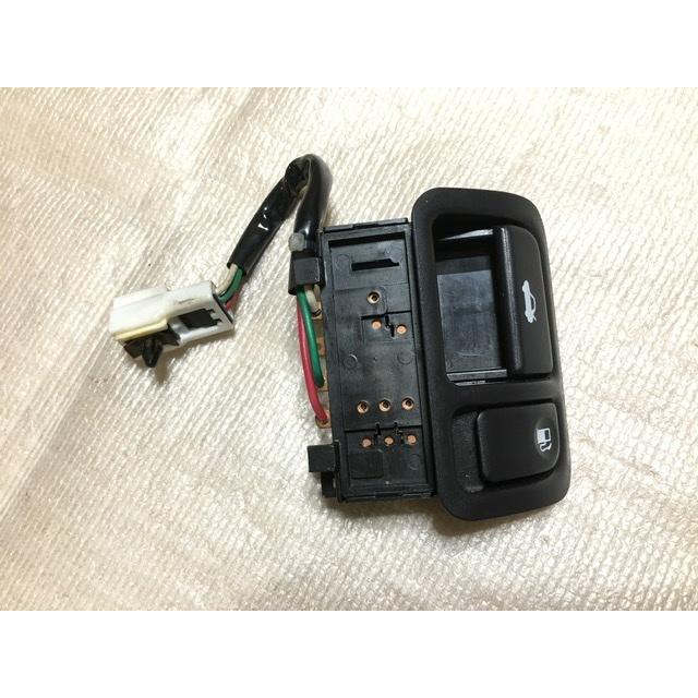 給油口 スイッチ トランク オープナー グロリア PY33 ニッサン 純正 