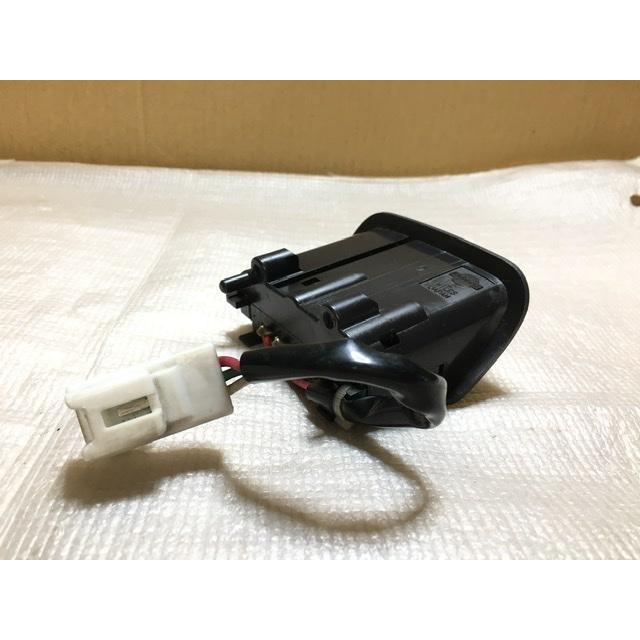 給油口 スイッチ トランク オープナー グロリア PY33 ニッサン