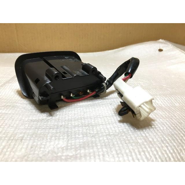 給油口 スイッチ トランク オープナー グロリア PY33 ニッサン 純正 