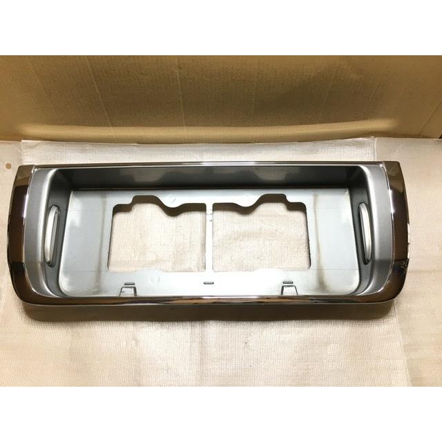 リア ガーニッシュ メッキ セドリック QJY31 ニッサン 純正 79850