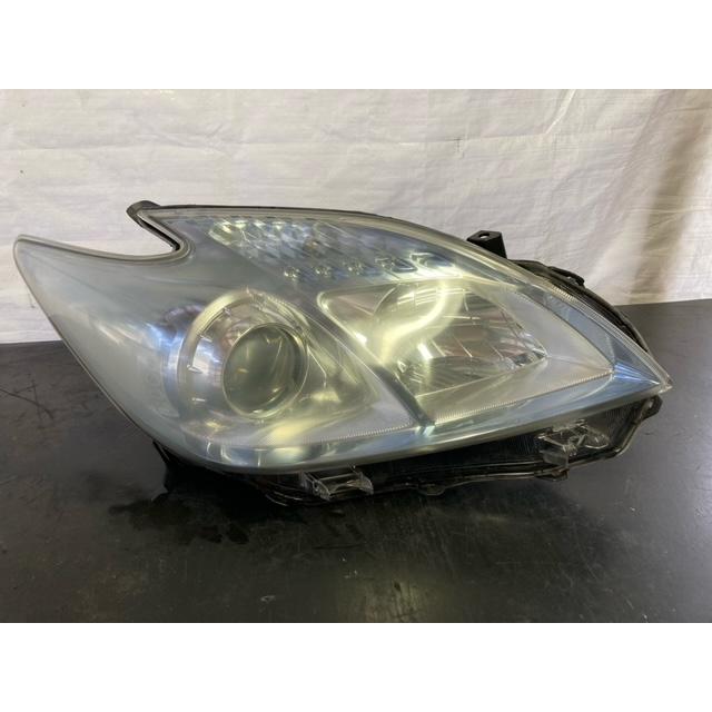 ヘッド ライト 右 プリウス ZVW30 トヨタ 純正 81110-47370 KOITO 47