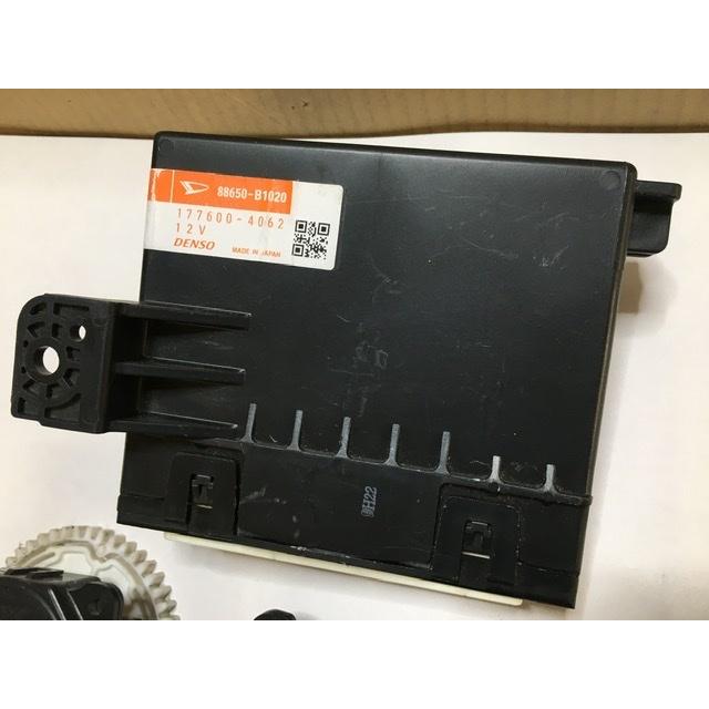 エアコン サーボ モーター 3個 コンピューター bB QNC21 トヨタ エアコン サーボ モーター 3個 コンピューター bB QNC21 トヨタ