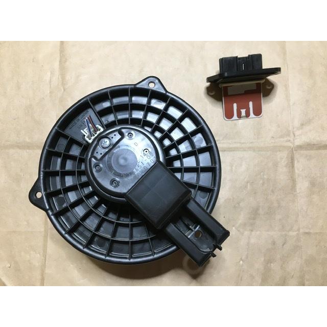 オイルヒーター TOYOTOMI FR-S700F 製品 | トヨトミ公式オンラインストア
