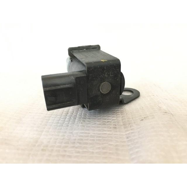 人間と動物 バキューム スイッチング アイドルアップ ソレノイド バルブ