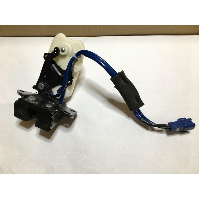 バックドア ドア ロック アクチュエーター ポルテ NNP11 トヨタ 純正