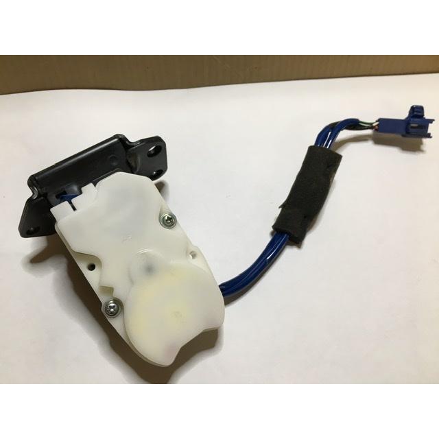バックドア ドア ロック アクチュエーター ポルテ NNP11 トヨタ 純正 