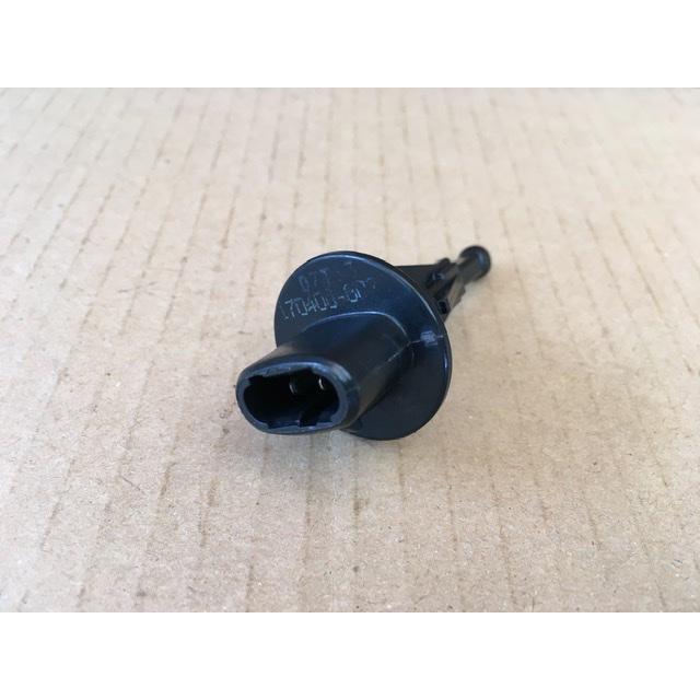 吸気 温 エア テンプ センサー デミオ DW3W マツダ B3 BP4W-18