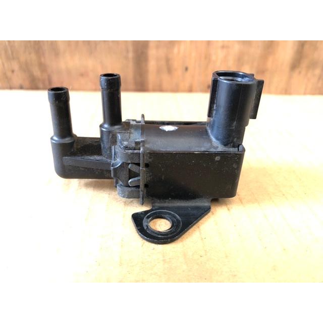 バキューム スイッチング アイドルアップ ソレノイド バルブ