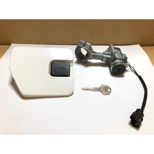メイン キーシリンダー 給油口 カバー サンバー KS4 スバル 純正 SK-18 