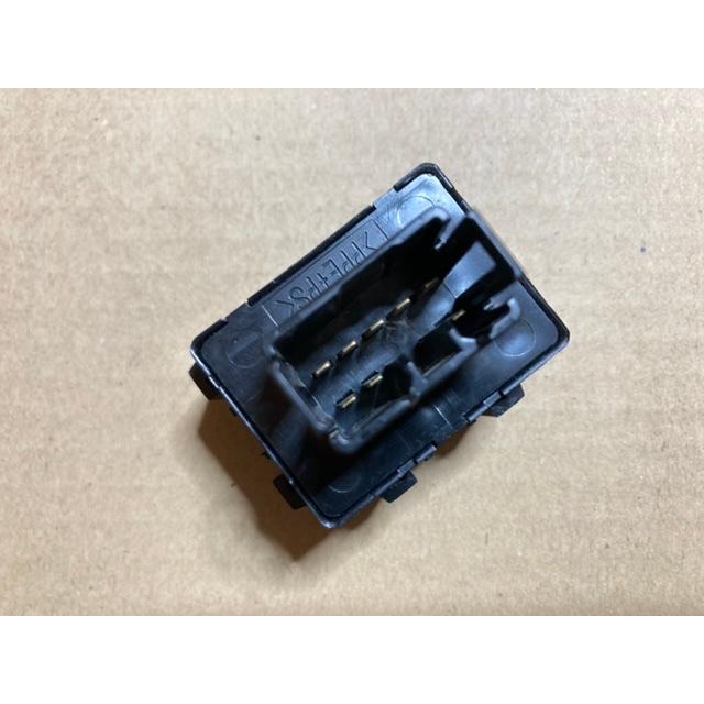 フラッシャー リレー スズキ 車 から 仕入品 純正 38610-84F00 フラッシャー リレー スズキ 車 から 仕入品 純正 38610-84F00