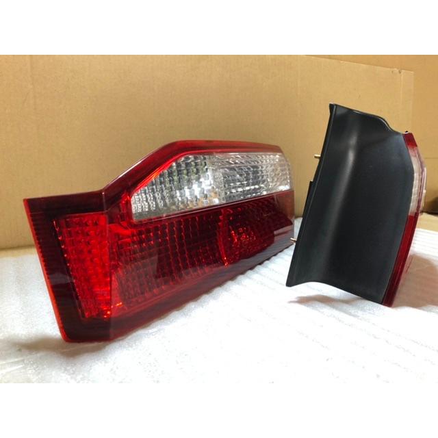 希少】トヨタ ブレイド 後期 左右テールライトセット （フィニッシャー