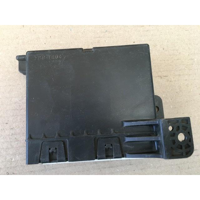 エアコン アンプ コンピューター プリウス ZVW30 トヨタ 純正 88650