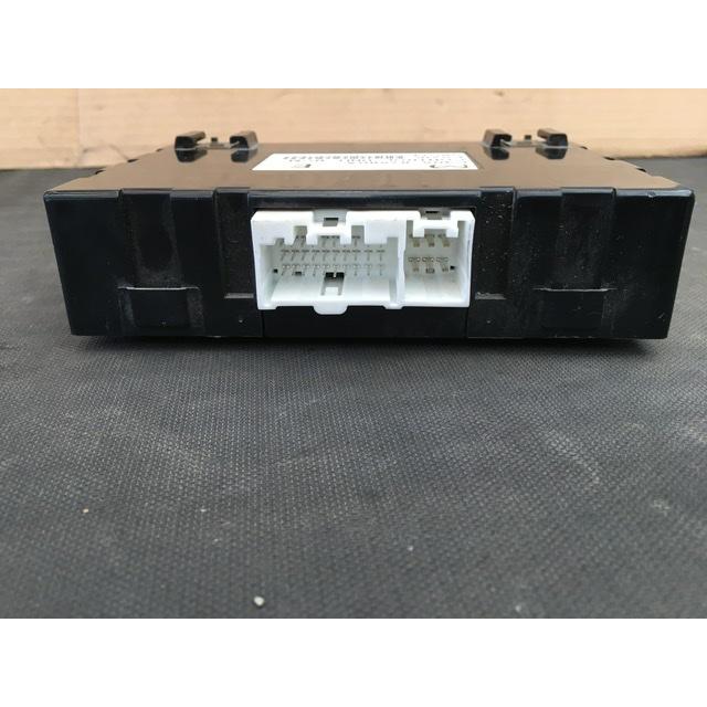 ボディ コントロール モジュール プレマシー CREW マツダ 純正 C30567560A BCM CPU コントロール ユニット