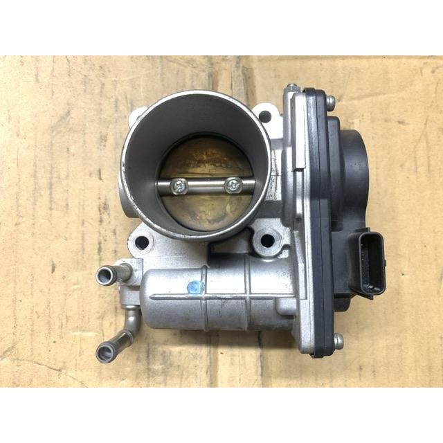スロットルボディ キューブ YGZ11 ニッサン 純正 HR15 16119-9U50A