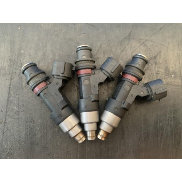 スズキ純正　JA22ジムニー　K6Aエンジン　インジェクター　3本 スズキ純正 JA22ジムニー K6Aエンジン インジェクター 3本 2025