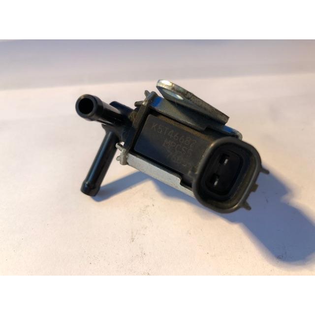 バキューム スイッチング アイドルアップ ソレノイド バルブ