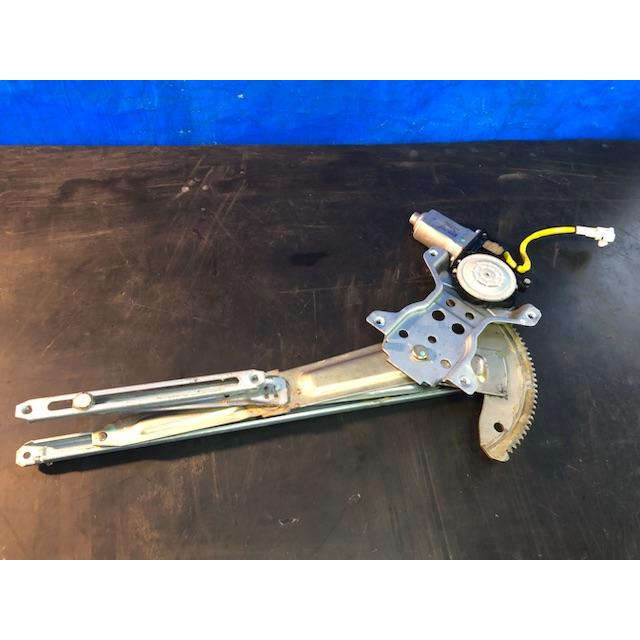 DA17V エブリイ　助手席ガラスレギュレーターモーター フロント 左 助手席 パワー ウィンドウ モーター エブリィ DA62W
