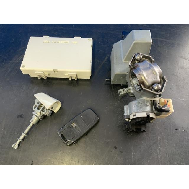 キーシリンダー キーレス セット スイフト ZD11S スズキ Z7T