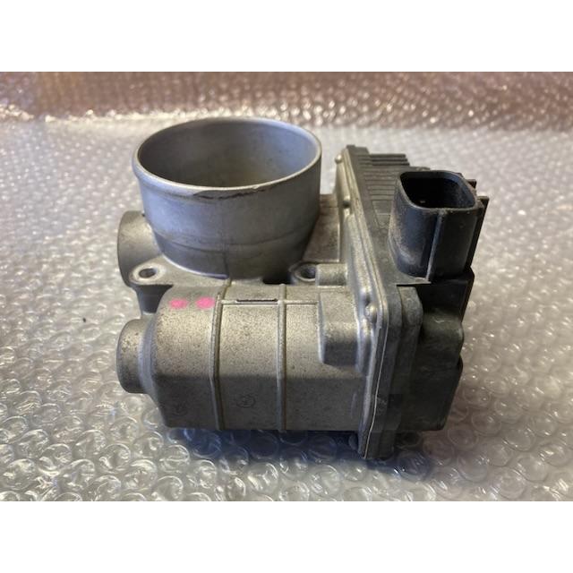 スロットル ボディ セレナ TC24 ニッサン QR20 16119-8H300 HITACHI