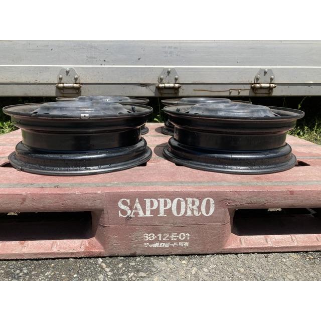 すまいる レースレスなミニマルなシルエットが新しい、adidas Originalsの