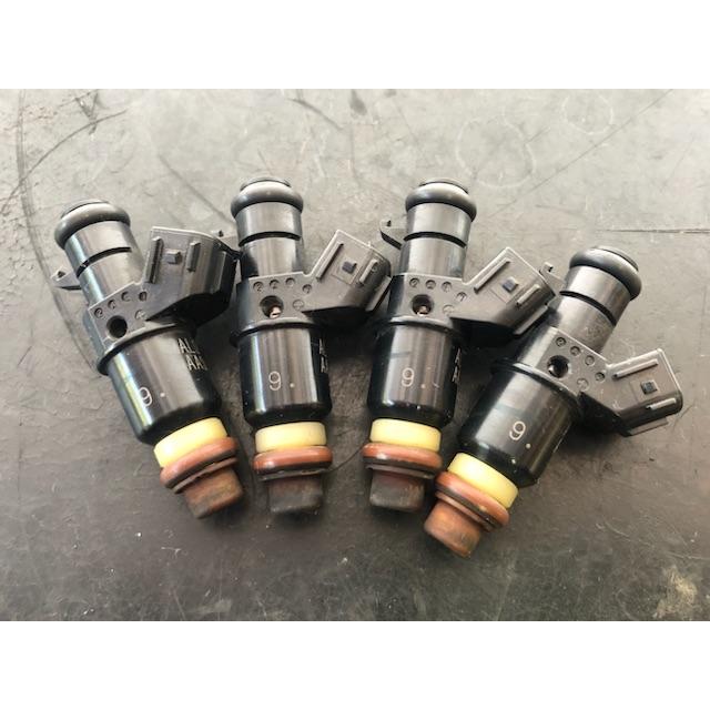 燃料インジェクター 4個セット E8F0-700-FDF 燃料インジェクター 4個