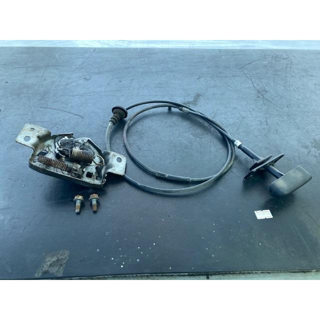 ボンネット キャッチ ロック ワイヤー ジムニー JB23W スズキ 82110