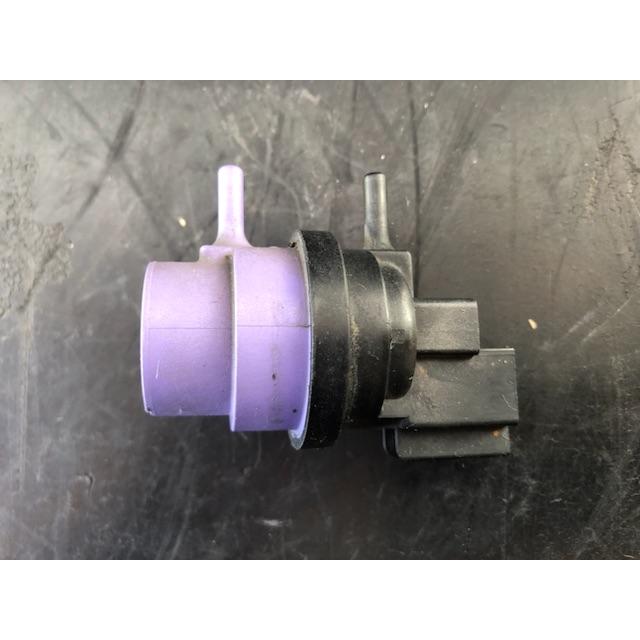 バキューム スイッチング バルブ ハイゼット S83P ダイハツ EF-CS 88680-87502-000 AISIN アイドルアップ ...