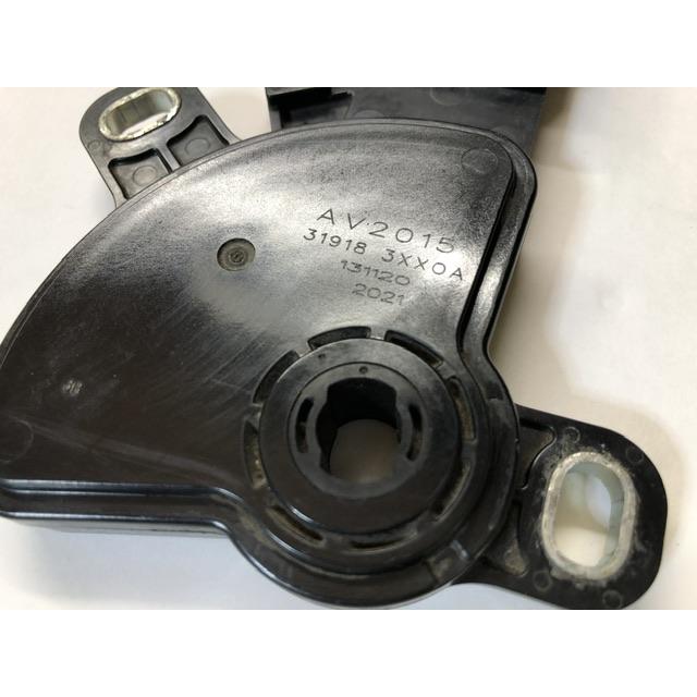 インヒビター ニュートラル スイッチ ノート E12 ニッサン HR12 31918