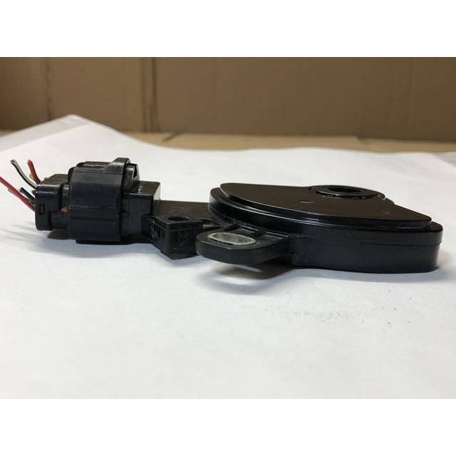 ポルシェ　ファンクションスイッチ　ニュートラル新品 ポルシェ ニュートラルセーフティスイッチ/インヒビタースイッチ