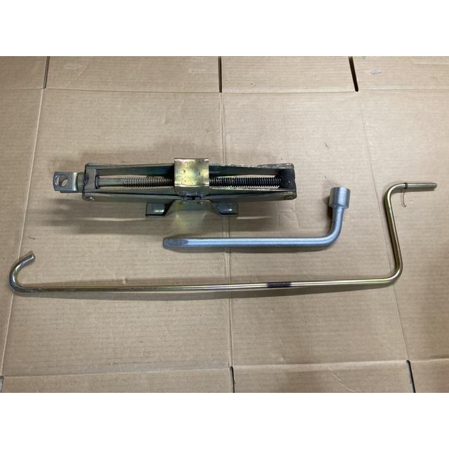 車載 工具 セット スクラム DG62V マツダ ジャッキ ボルト回し 19mm
