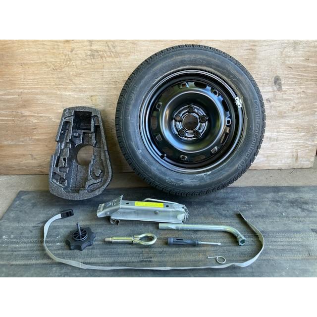 14 インチ スペア タイヤ 車載 工具 セット ポロ 9NBKY 