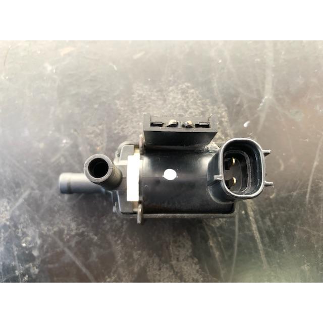 バキューム スイッチング バルブ アクセラ BL5FW マツダ ZJ20-18