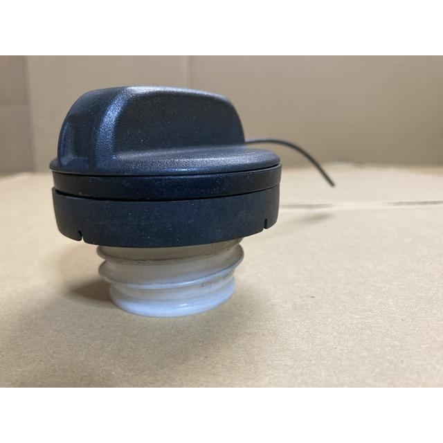 燃料 キャップ コード 付き スイフト スポーツ ZC32S スズキ