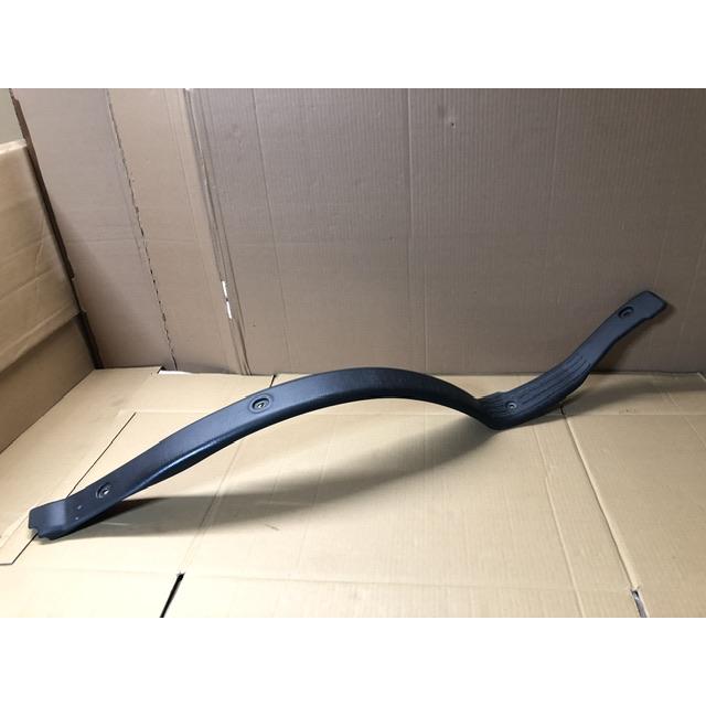 スカッフ プレート フロント 右 サンバー ディアス TV2 スバル 純正