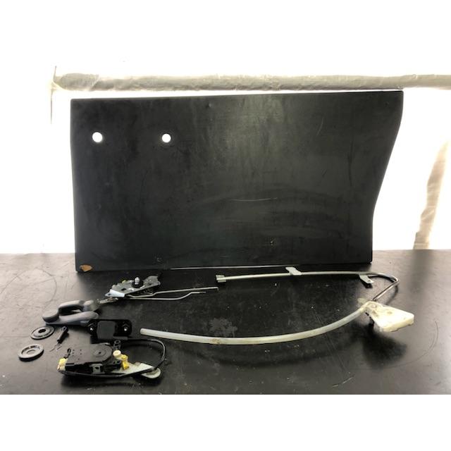 内張 右 後 手動 レギュレーター ドア ロック アクチュエーター