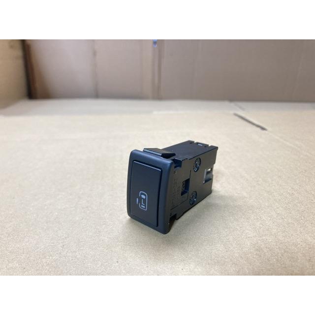 パワー スライド ドア スイッチ 左 ルークス ML21S ニッサン 25261