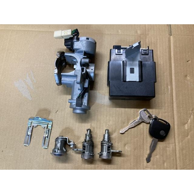 キーシリンダー セット エブリィ DA64V ジョインターボ スズキ 37102