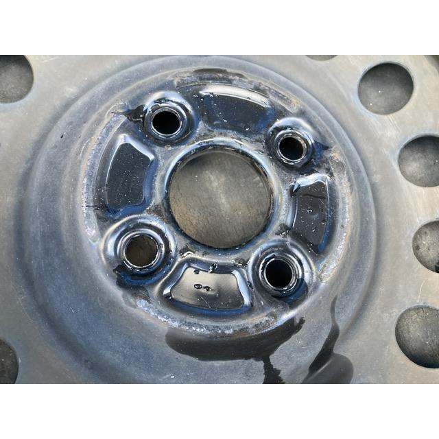 トヨタ　アクア　スチールホイール4本セット 激安 4本セット】トヨタ アクア NHP10 純正 スチールホイール 鉄